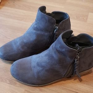 Dolce vita, girls size 2 bootie